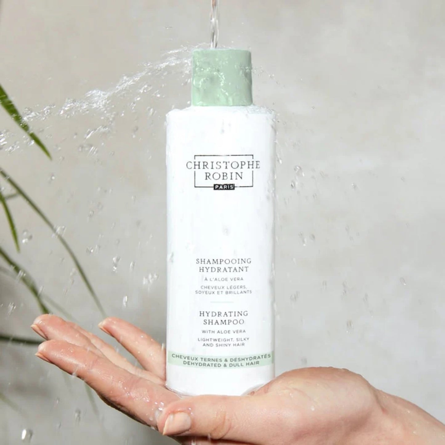 Hydrating Shampoo with Aloe Vera - Myriad Beauty